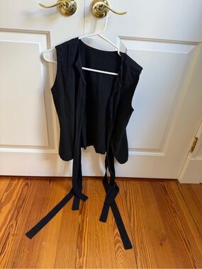 Triple Bow Black Sleeveless Tie-Front or Back Reversible Top